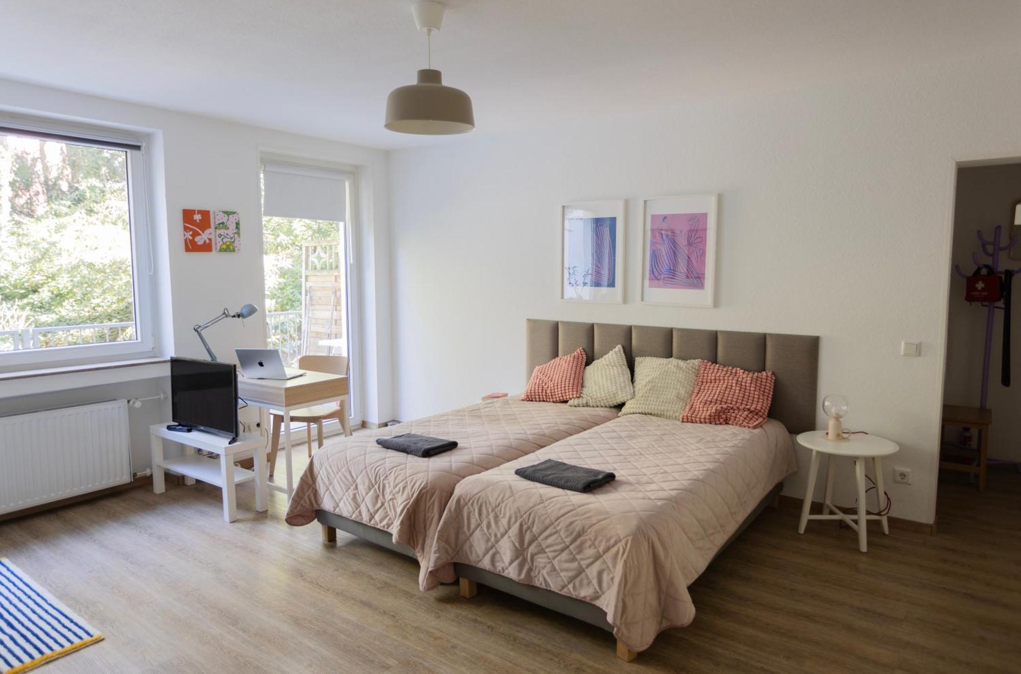 Central Apartment With Terrace And A Free Parking Duisburg Exterior foto